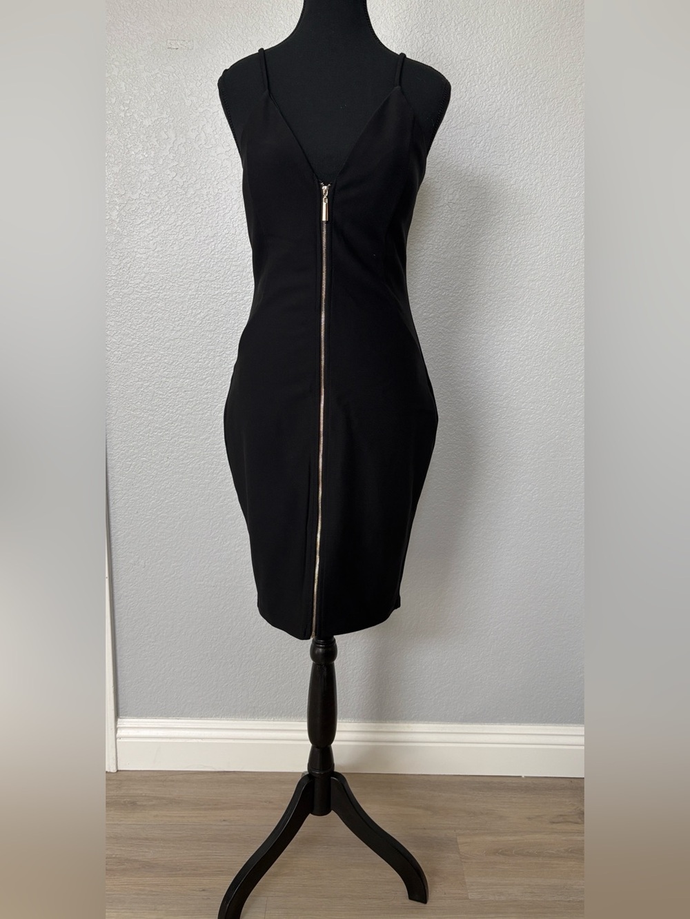 Trac-Black Spaghetti Strap Dress with Front Zip Closure size L Like New